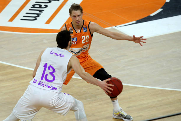 迪亚斯以及 迪亚斯以及