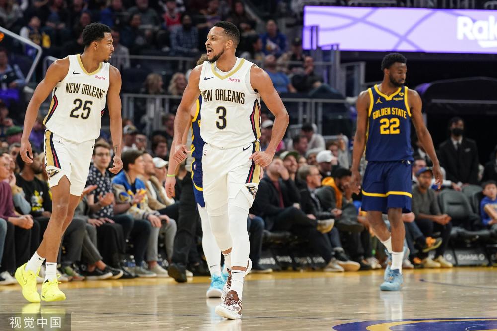 一个传中 一个传中