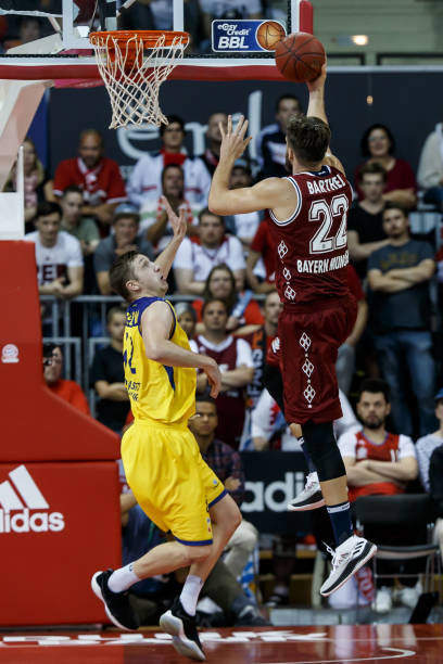 单打决赛中 单打决赛中