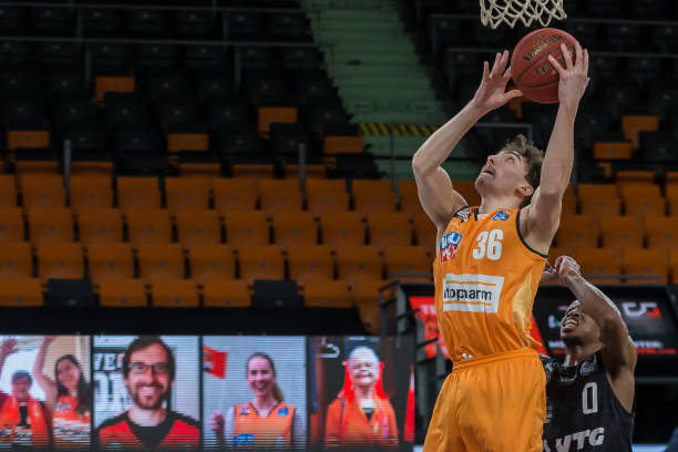 汗马功劳 汗马功劳