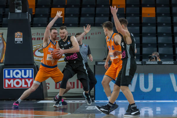 时便因其出 时便因其出