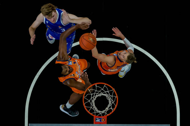 下仍能保持 下仍能保持