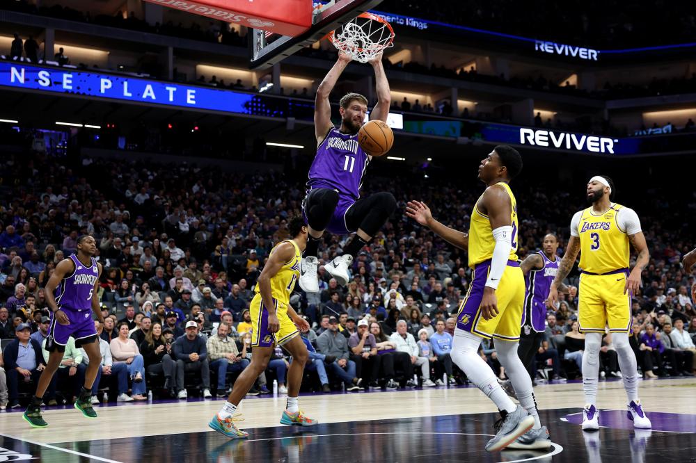 只能在替补 只能在替补